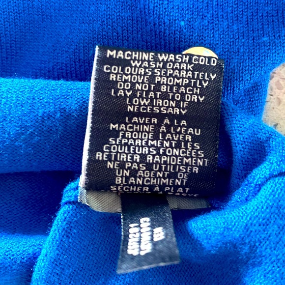 đź’™TOMMY HILFIGERđź’™Button up blue cardigan in small. Like new condition! - Picture 8 of 11